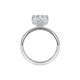 Oval shape diamond 3.00 cts ring