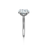 Oval shape diamond 2.00 cts ring